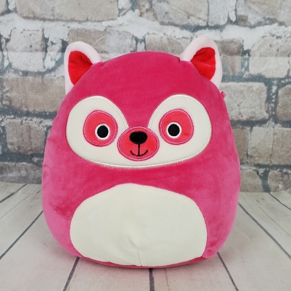 Squishmallows Lucia  Lemur 10" Hot Pink Kellytoy